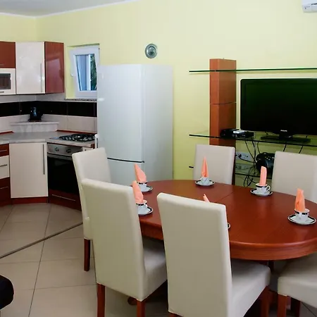 Beautiful 6 Metres From Sea Apartment *
