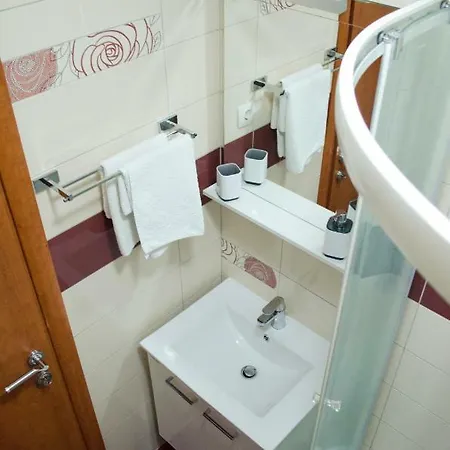 Beautiful 6 Metres From Sea Apartment *