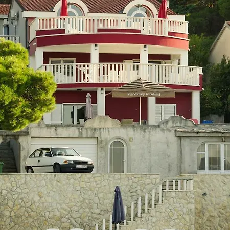 Beautiful 6 Metres From Sea *