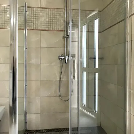 Apartment Beautiful 6 Metres From Sea