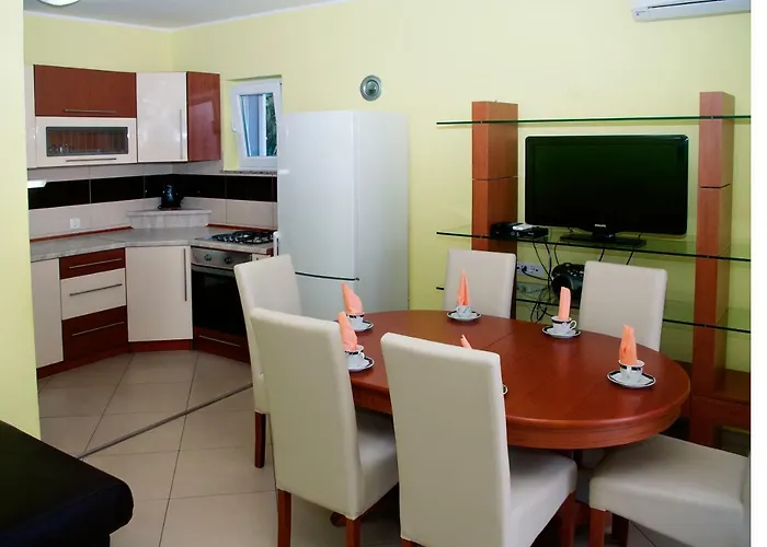 Beautiful 6 Metres From Sea Apartman *