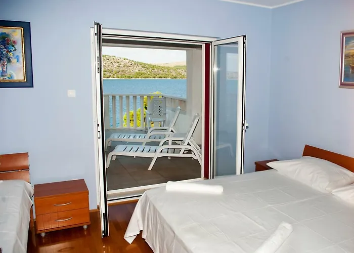 Beautiful 6 Metres From Sea 公寓 Grebaštica