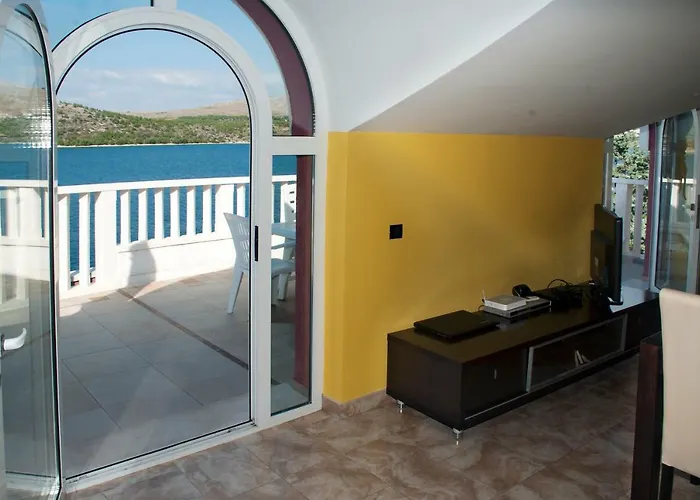 Beautiful 6 Metres From Sea Apartman