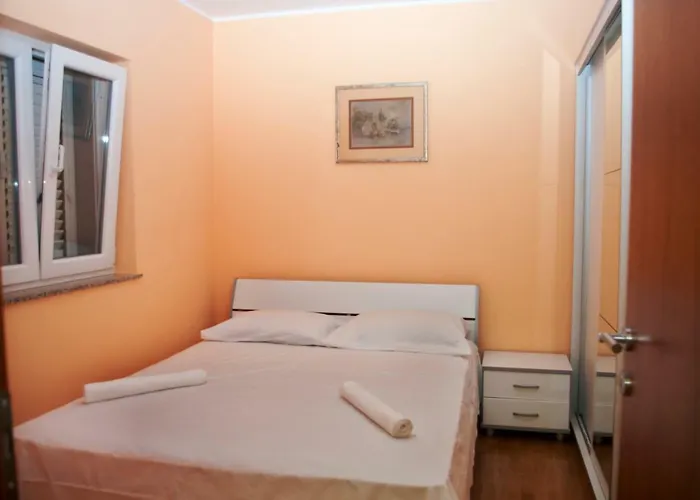 Beautiful 6 Metres From Sea