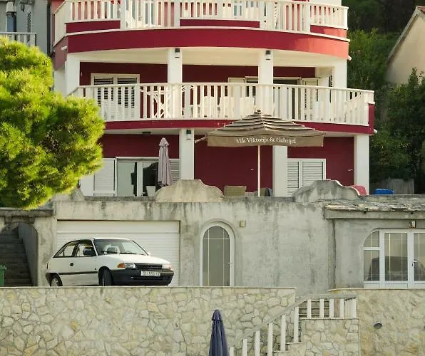 Beautiful 6 Metres From Sea *